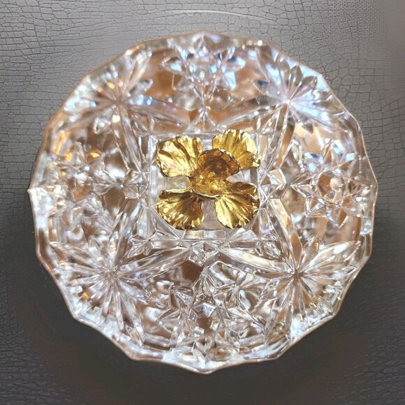 Vintage Vide Poche Round Cut Glass Vanity Trinket Powder Dish w Lid Gold Flower - Picture 3 of 11